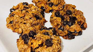 Chewy Oatmeal Banana & Chocolate Chip Cookies