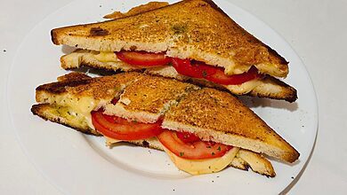 Easy Pesto & Mozzarella Grilled Sandwich